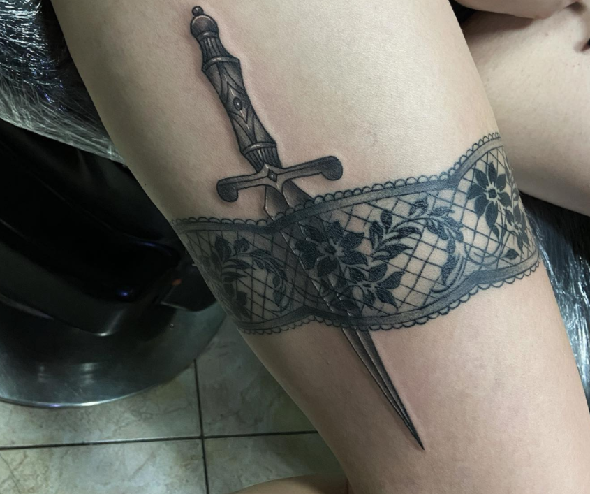  Knife Garter Tattoo